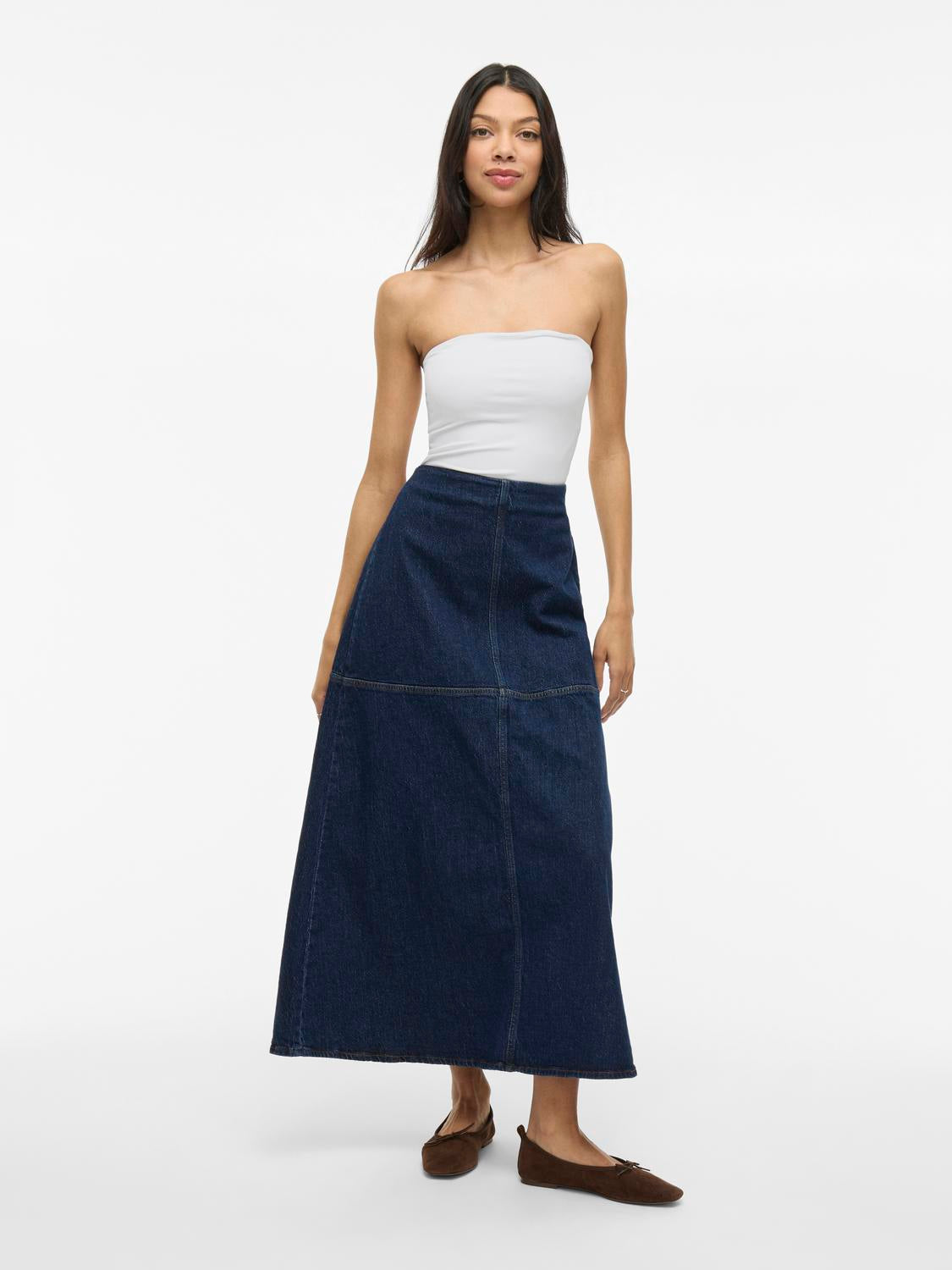 model_shot-front_full